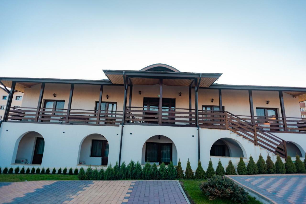 Tango Margo Hotel Valea Lupului  Exterior photo