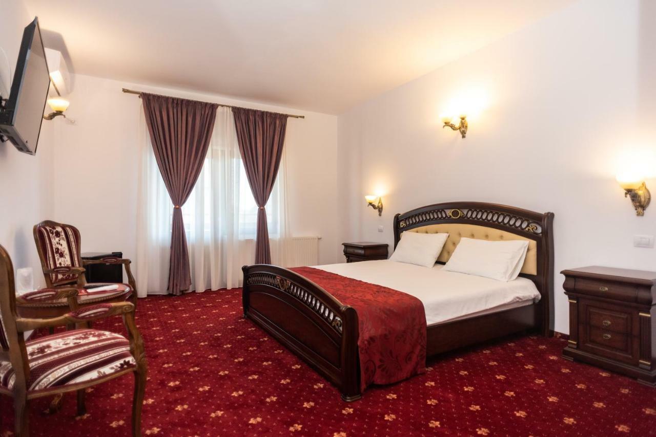 Tango Margo Hotel Valea Lupului  Exterior photo