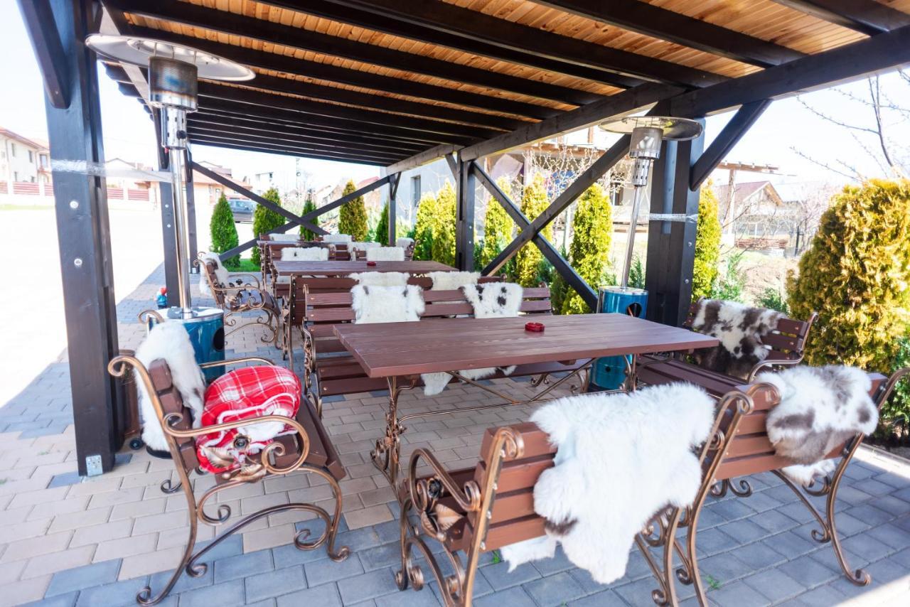 Tango Margo Hotel Valea Lupului  Exterior photo