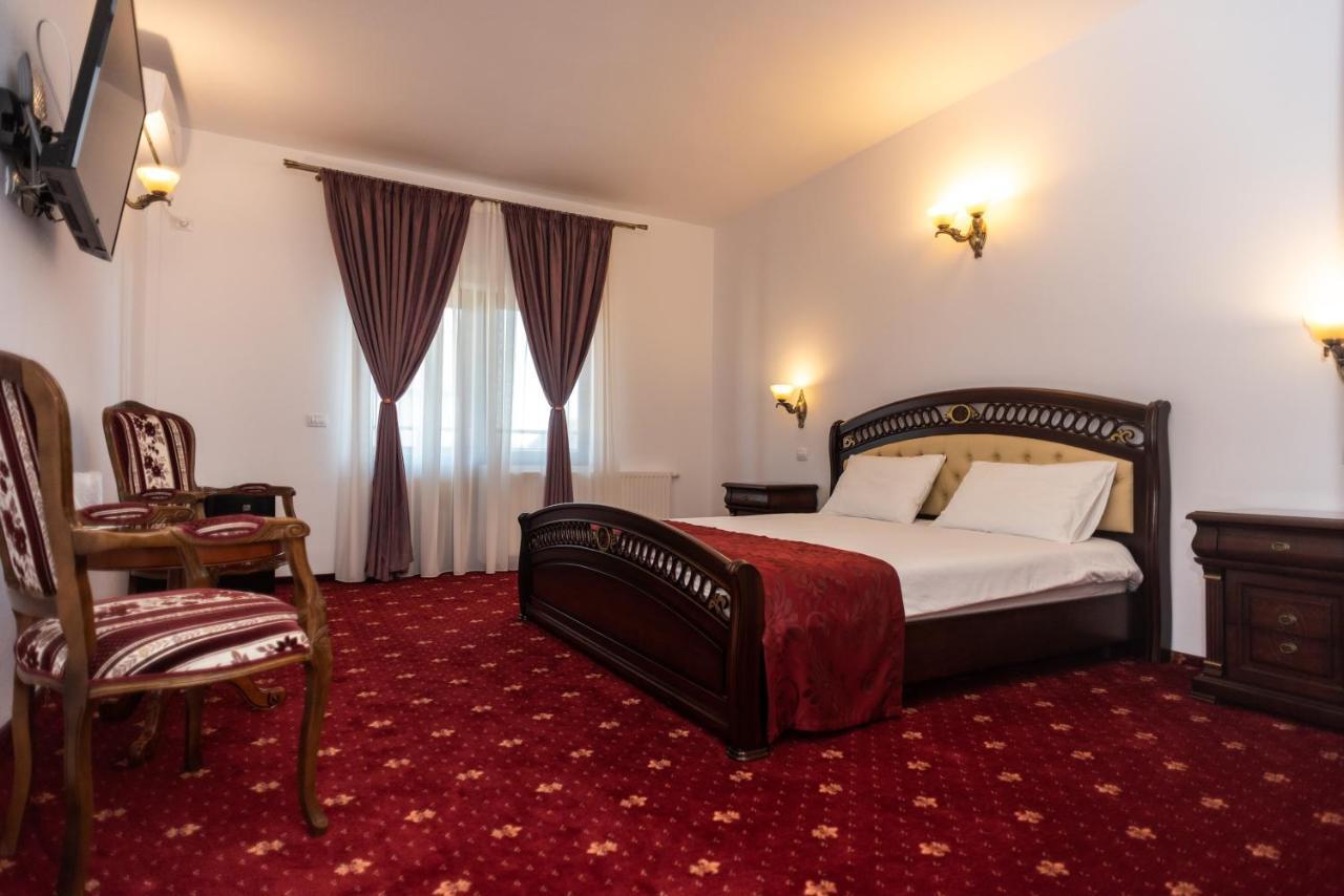 Tango Margo Hotel Valea Lupului  Exterior photo